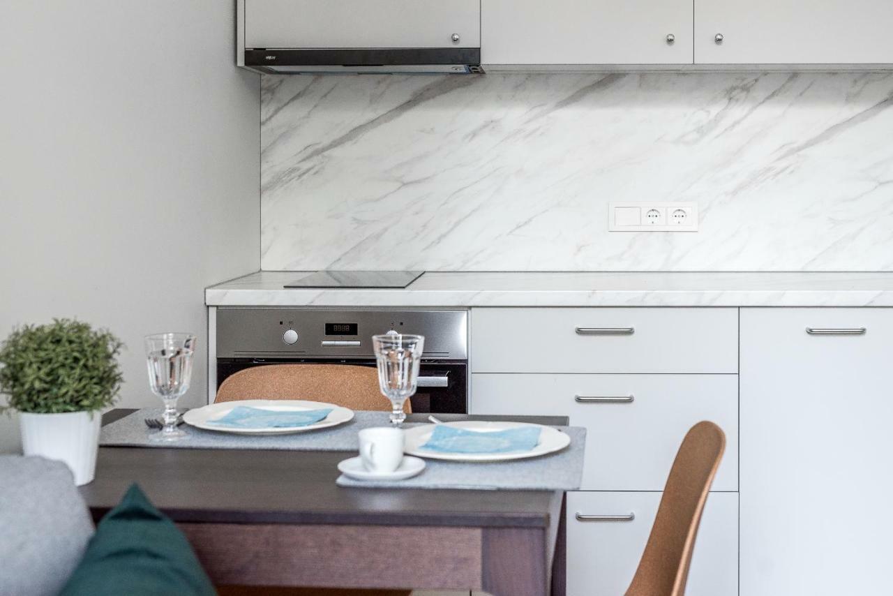 City Center Apartment By Urban Rent Vilnius Bagian luar foto